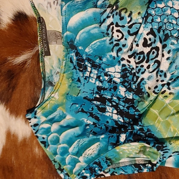 3/$30 Soft Works Blue Green Blouse Sz Sm - Picture 2 of 4